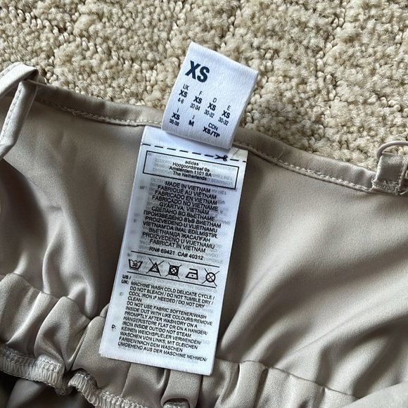 Reebok champagne satin jumpsuit - Picture 9 of 13